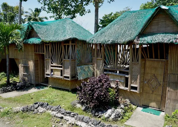 Nirvana Bamboo Houses & Dive Centre